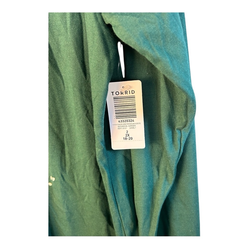Torrid Grinch Quote Classic Fit Green Long Sleeve Top Size 2X NWT - Picture 7 of 8